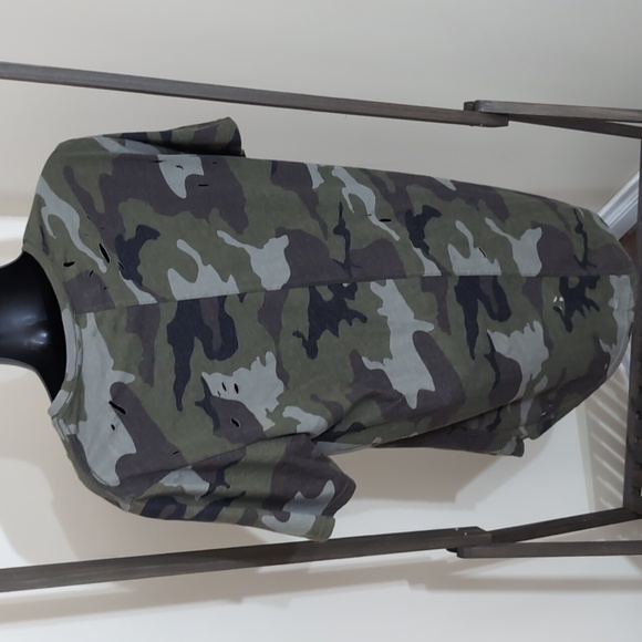 Pacsun| Green Camo Print Distressed Short Sleeve Crew Neck T-shirt Long Fit - Picture 4 of 14